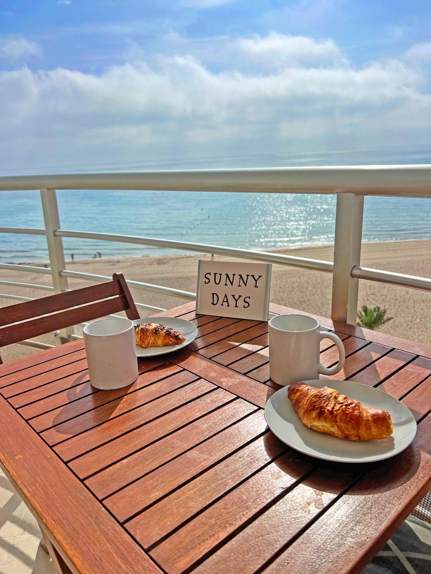 Atico Frente Al Mar 2 Terrazas Barbacoa Y Parking Sujeto A Disponibilidad Apartment El Campello Bagian luar foto