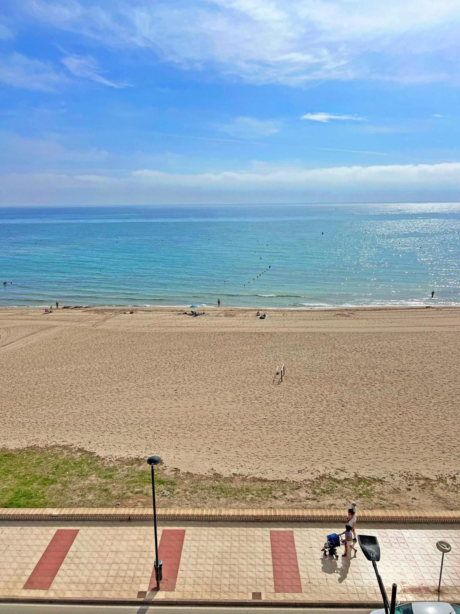 Atico Frente Al Mar 2 Terrazas Barbacoa Y Parking Sujeto A Disponibilidad Apartment El Campello Bagian luar foto